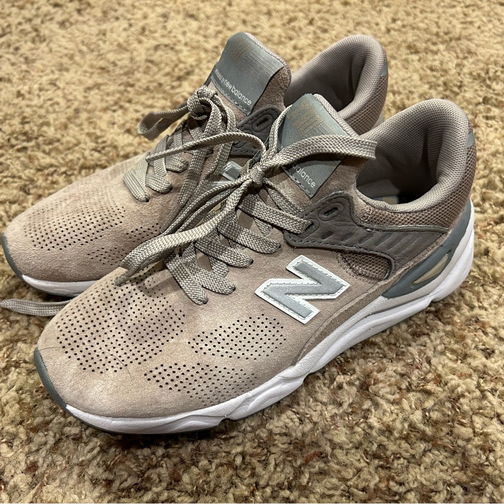 New balance tennis shoes new without tags size 8